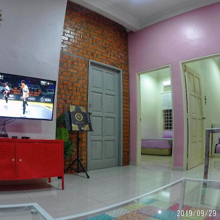 Holiday Homestay Dungun Esterno foto